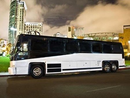 Charter bus and rental in Richardson Texas