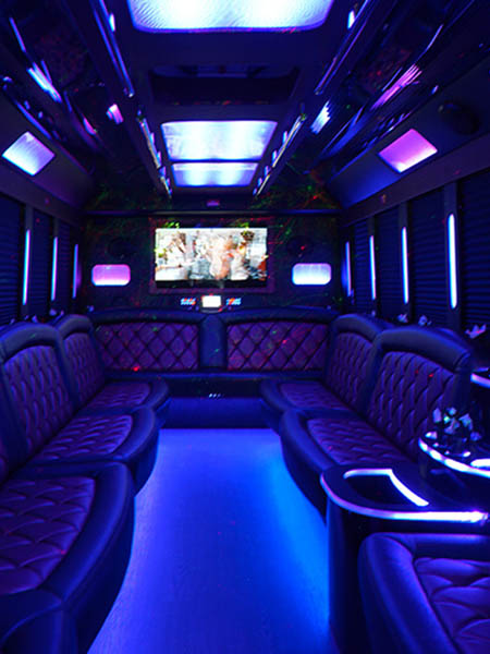 Limousine buses in Laredo